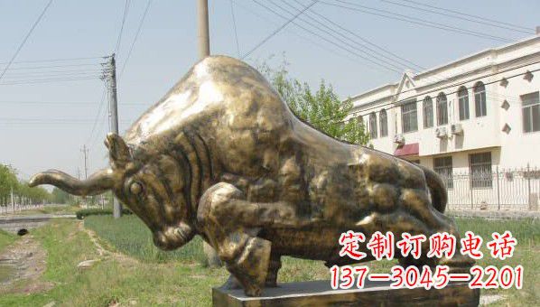 湖州黄铜斗牛雕像