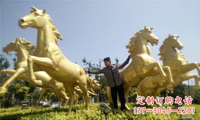 湖州高雅而古典的玻璃钢马雕塑