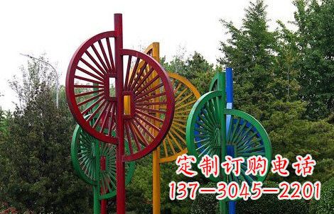 湖州不锈钢风车雕塑——动态美的艺术结晶