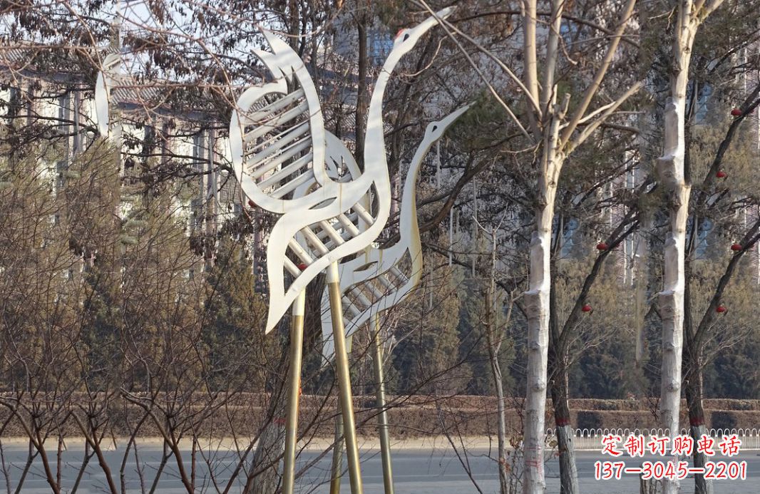 湖州不锈钢仙鹤雕塑精致的艺术之作