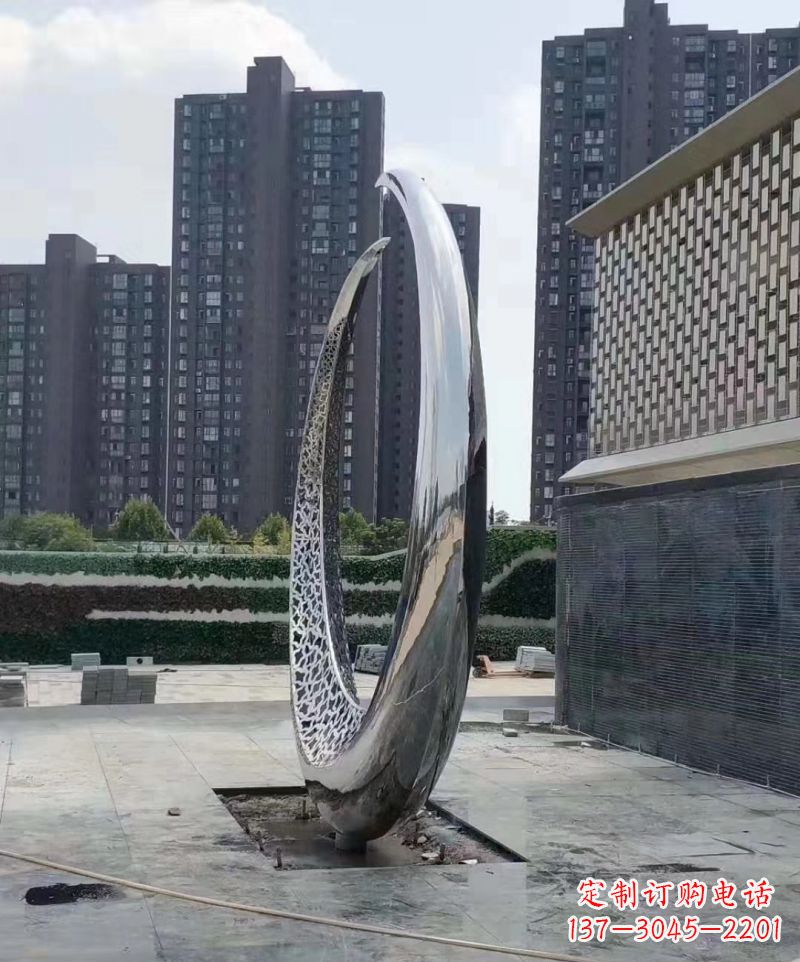 湖州精美不锈钢月亮雕塑
