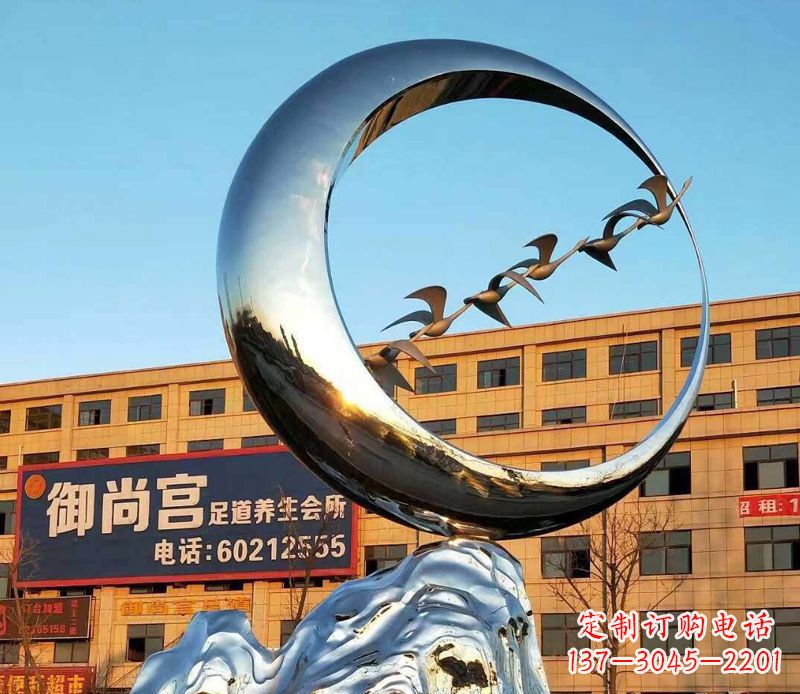 湖州不锈钢大雁雕塑象征着生机勃勃的美丽
