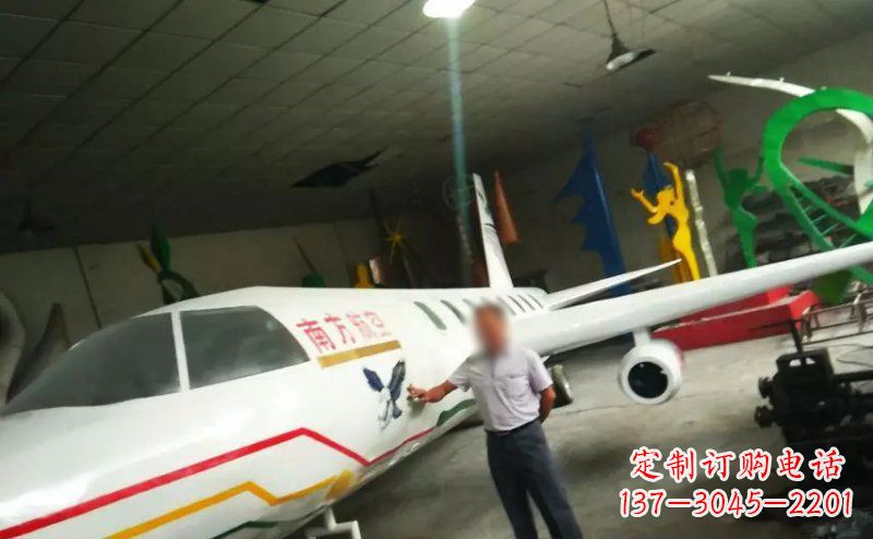 湖州不锈钢飞机雕塑精美的艺术作品