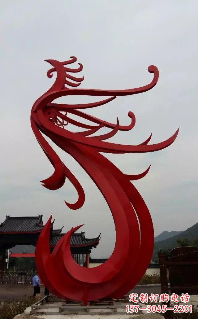 湖州凤凰雕塑象征着和平与繁荣