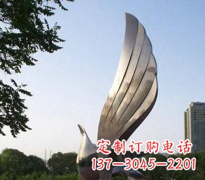 湖州不锈钢鸽子雕塑美丽的象征