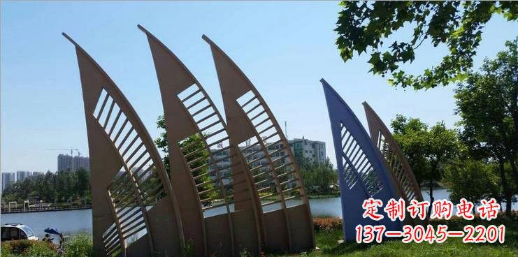 湖州不锈钢公园的船帆雕塑