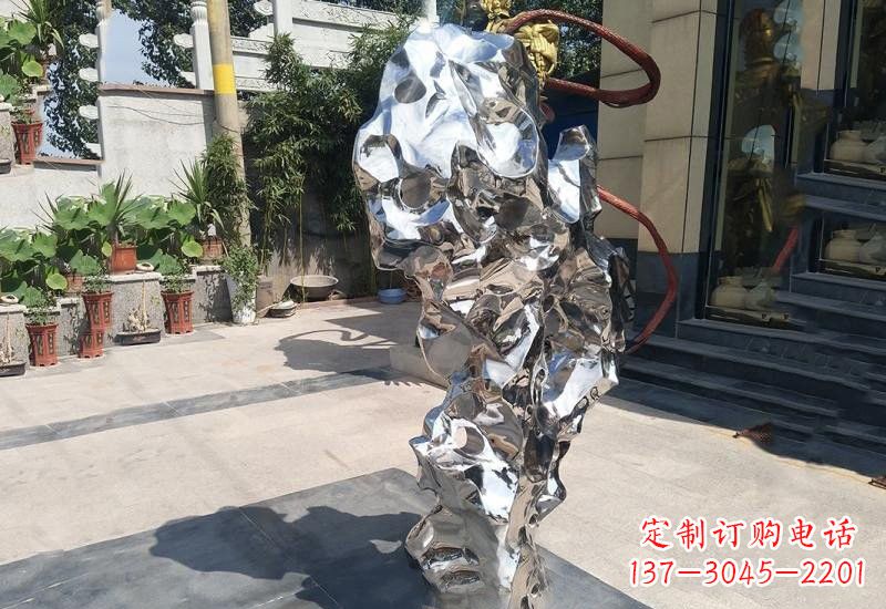 湖州太湖石雕塑传承中华文化精髓
