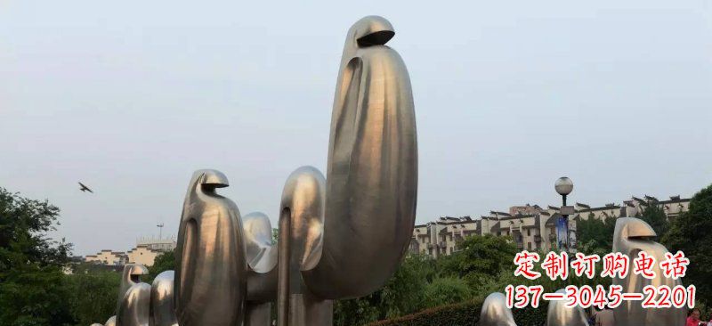 湖州不锈钢广场上的骆驼雕塑