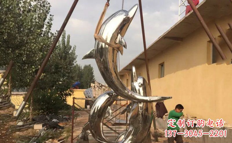 湖州不锈钢海豚雕塑美丽而又神秘