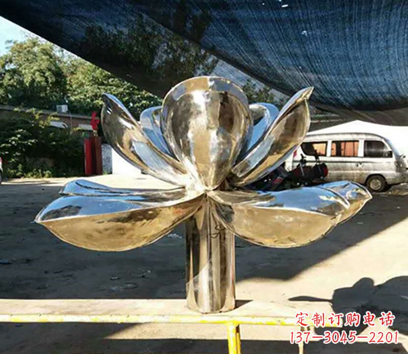 湖州不锈钢荷花雕塑——彰显小区景观之美