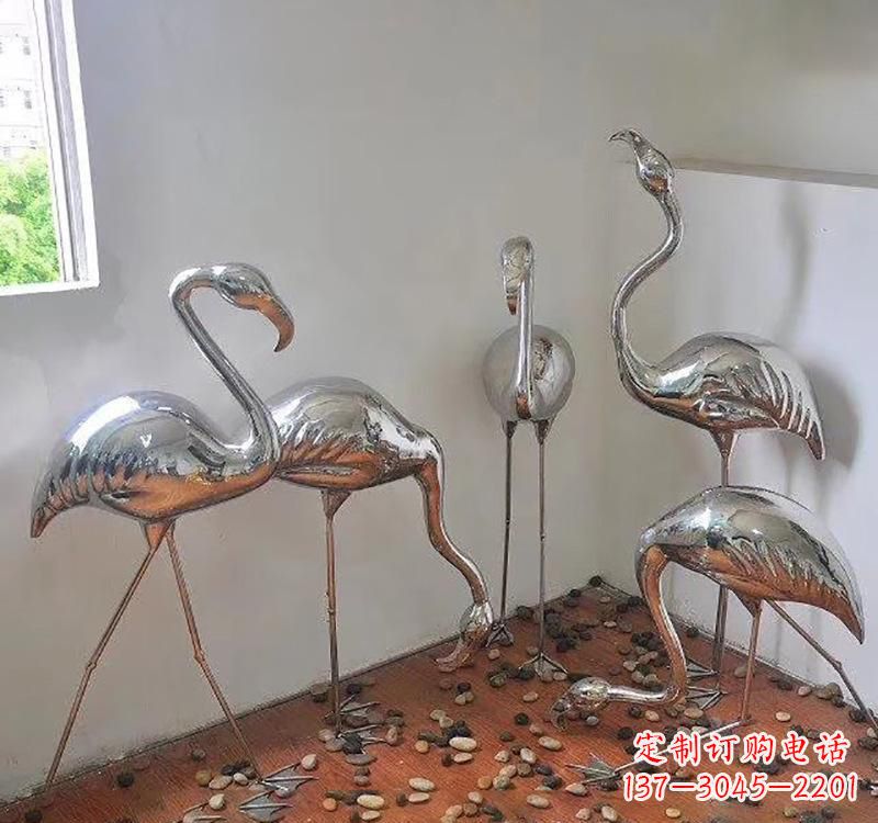 湖州不锈钢火烈鸟象征勇气与活力