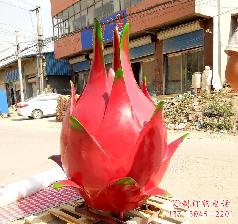 湖州精美不锈钢火龙果雕塑