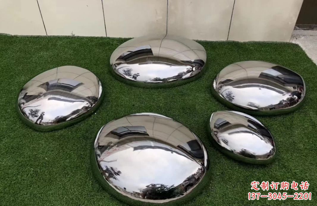 湖州精致灵动的不锈钢鹅卵石雕塑