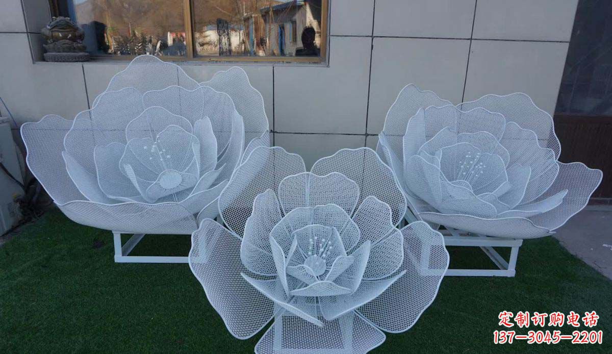 湖州不锈钢荷花雕塑一种精美而经久不衰的艺术品