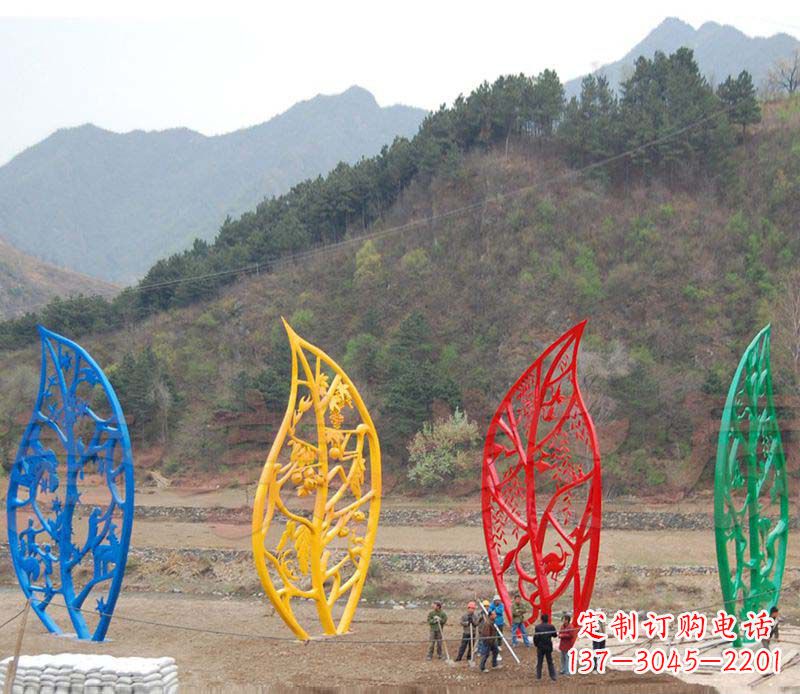 湖州不锈钢镂空树叶景观雕塑精美绝伦
