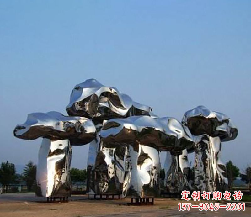 湖州不锈钢蘑菇雕塑——一次惊艳的艺术之旅