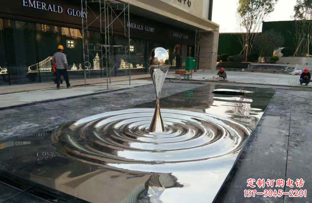 湖州不锈钢水滴雕塑美丽的艺术表现