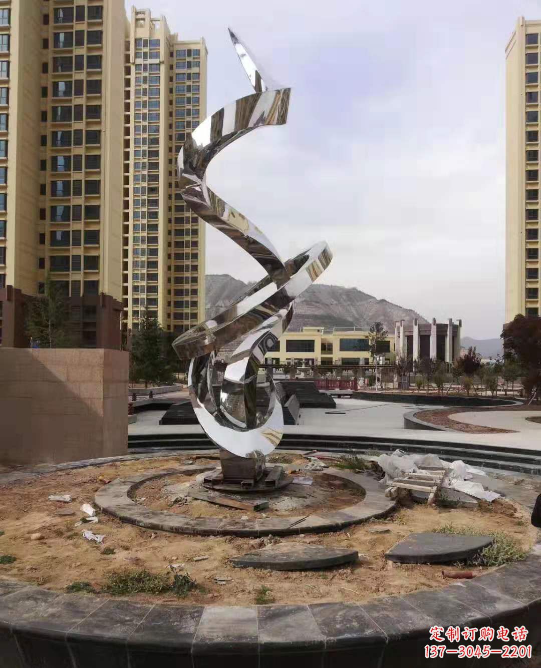 湖州飘带雕塑美化城市空间的艺术