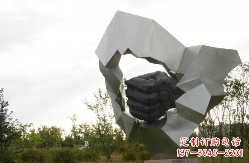 湖州不锈钢拳头雕塑雕刻象征勇气和力量