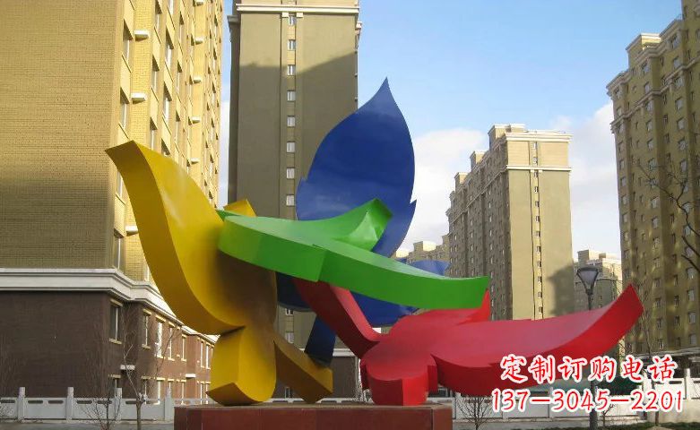 湖州不锈钢树叶景观雕塑美丽而精致