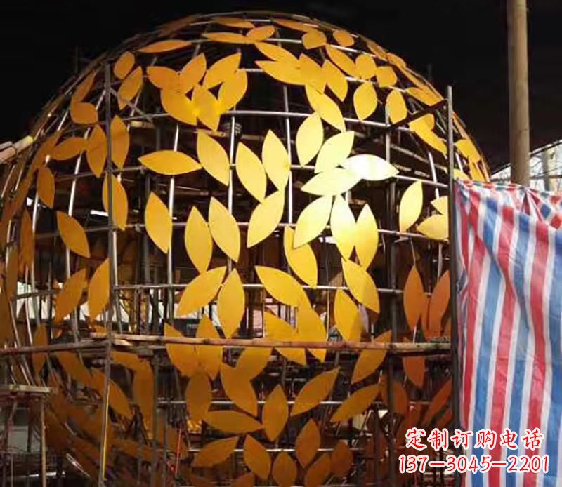 湖州不锈钢树叶镂空球景观雕塑