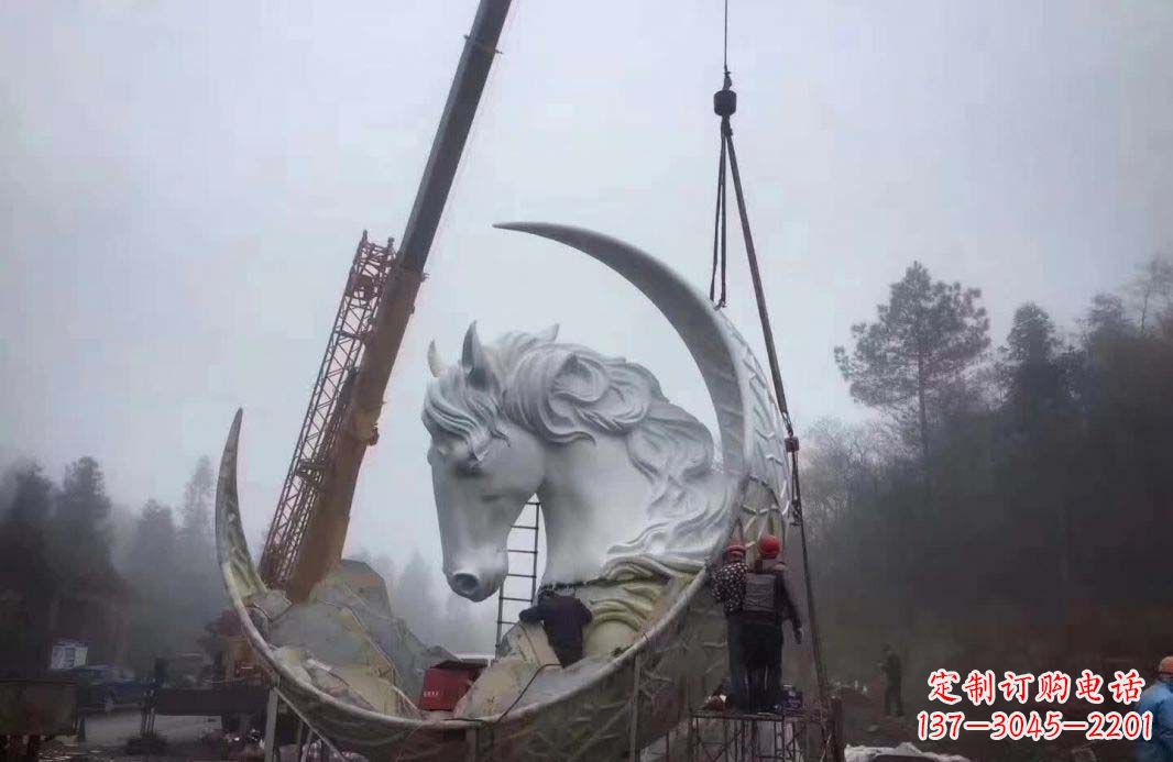 湖州不锈钢月亮雕塑