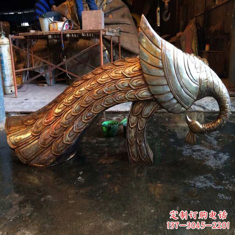 湖州铸造精美孔雀雕塑