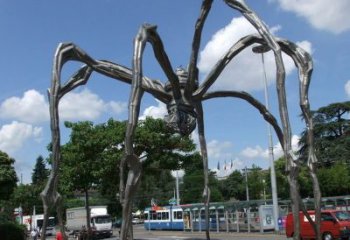 湖州蜘蛛侠雕塑点缀不锈钢的景观