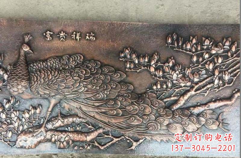 湖州精美锻铜孔雀雕塑