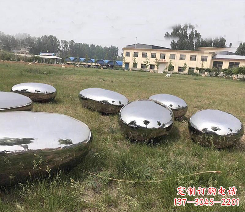 湖州精美不锈钢水滴景观雕塑