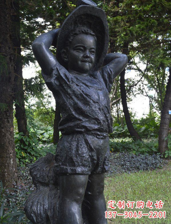 湖州优雅童子·少年戴草帽铜雕