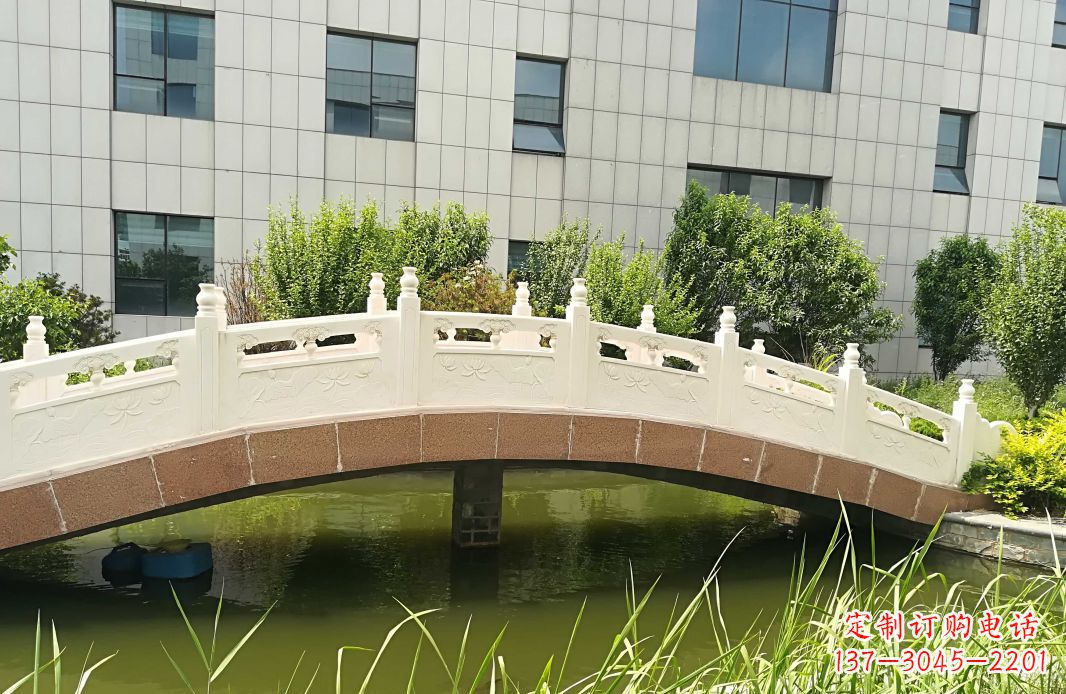 湖州手工制作的汉白玉石拱桥雕塑
