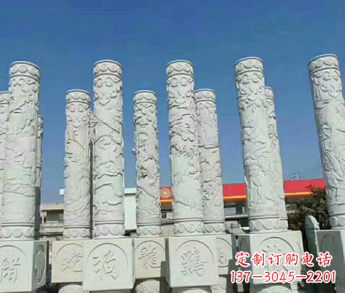 湖州来自中国文化的十二生肖雕塑