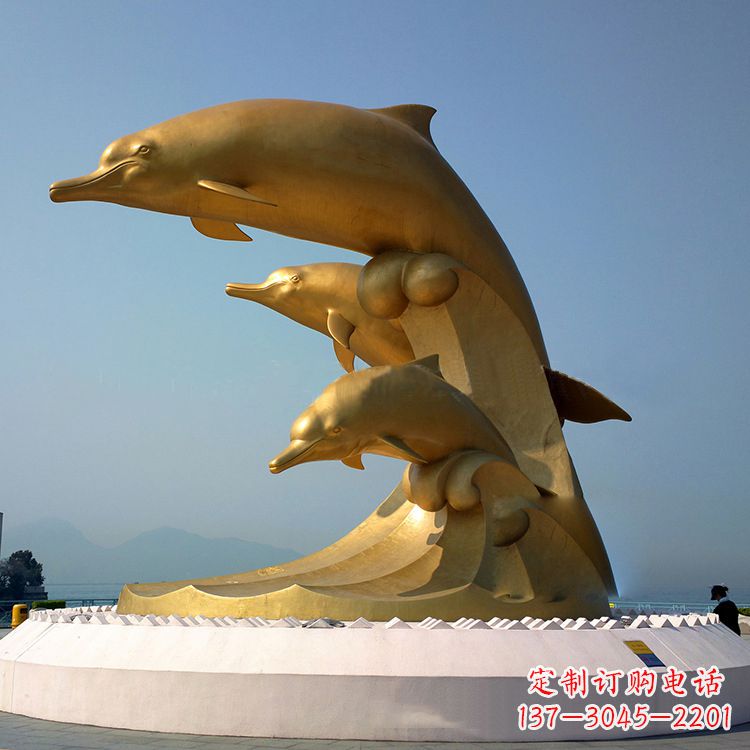 湖州中领雕塑：海豚雕塑