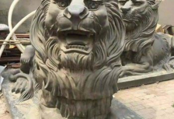 湖州微笑洒脱，汇丰趴着的狮子铜雕