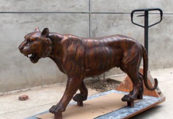 湖州活力四射的老虎铜雕塑