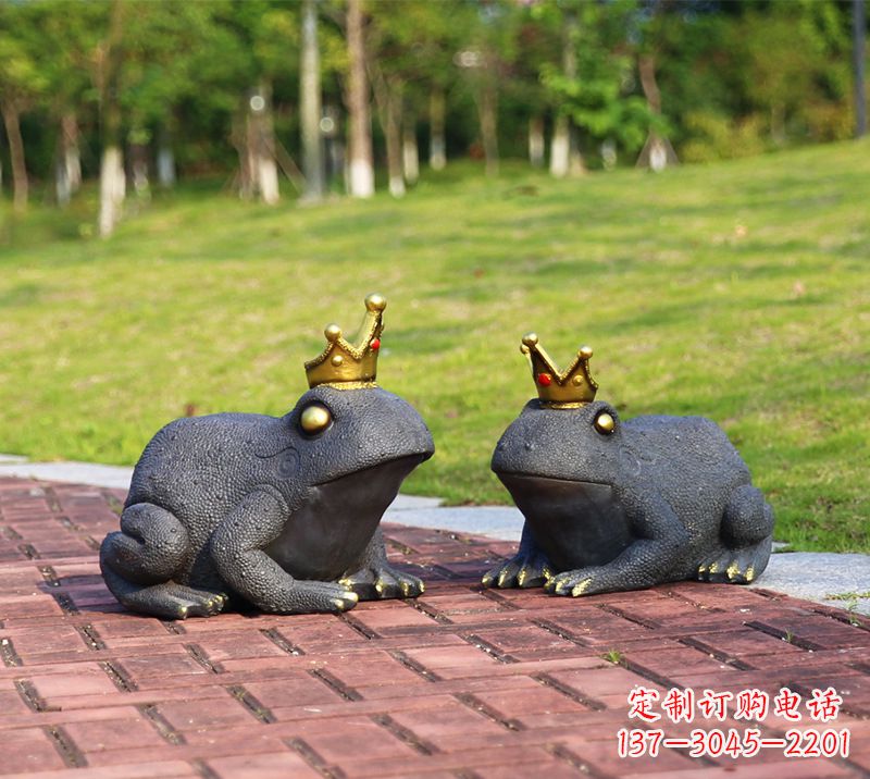 湖州青蛙王子玻璃钢动物雕塑摆件，温馨家居装饰佳品