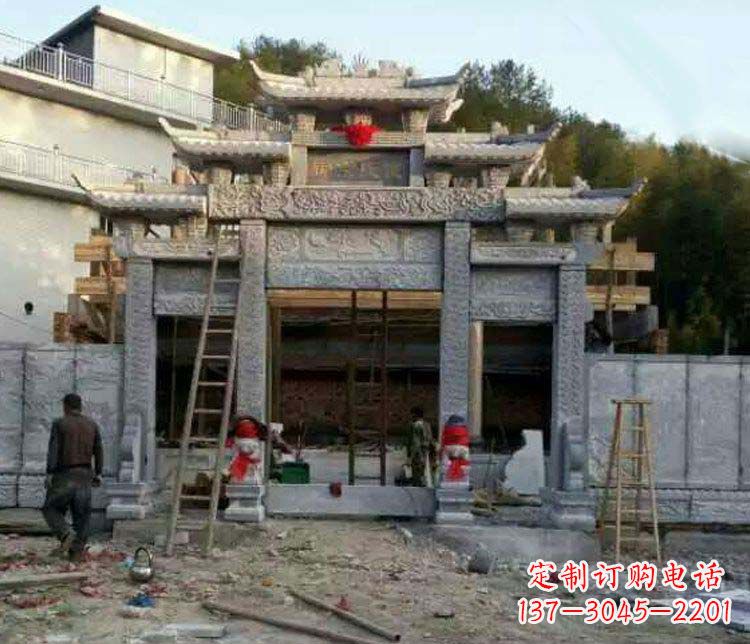 湖州三门仿古石雕牌坊打造质感升级的精致建筑