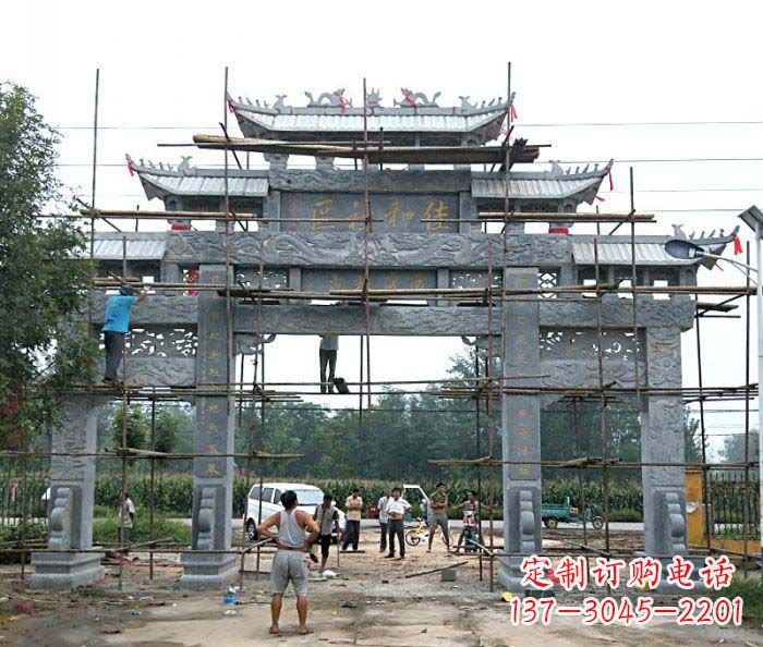 湖州三门牌坊石雕-传统工艺制作出行业领先的雕塑
