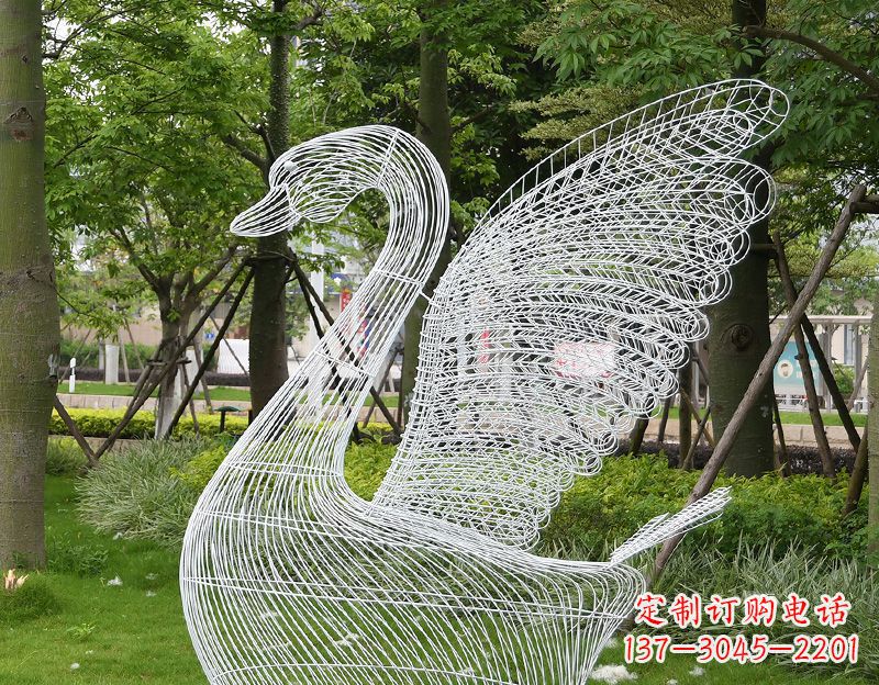 湖州天鹅镂空不锈钢雕塑