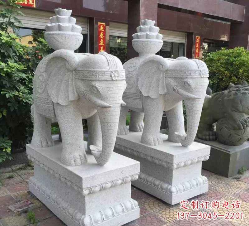 湖州驮元宝的大象石雕