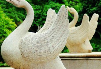 湖州高雅优美的砂岩天鹅雕塑