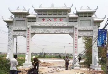 湖州质朴粗犷的三间四柱农村石牌坊雕塑