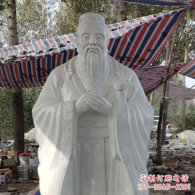 湖州校园孔子雕像