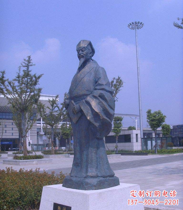 湖州校园陆游名人铜雕