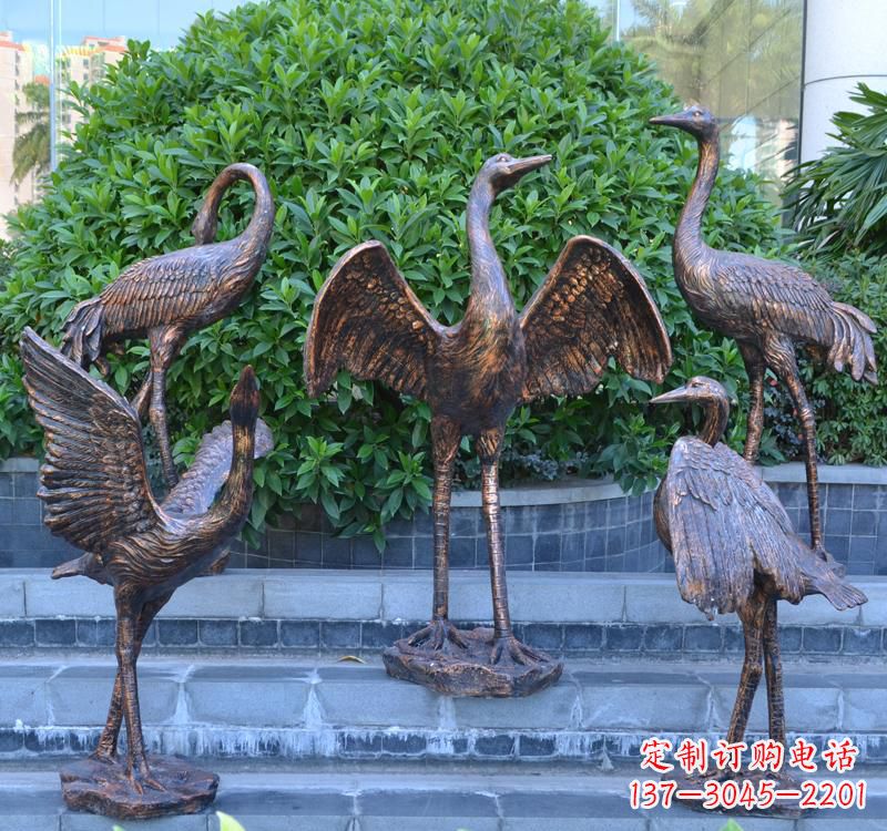 湖州展翅仙鹤雕塑
