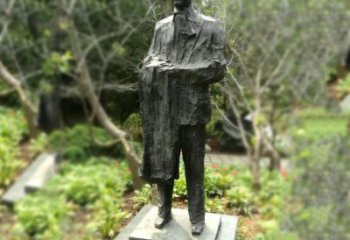 湖州徐悲鸿雕塑著名奔马画家公园铜雕像