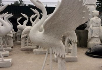 湖州展翅欲飞的仙鹤石雕